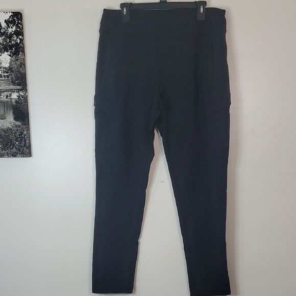 Duluth Trading Co Womens Black Pull-On Cargo Pants Leggings Size Large 31 Length - Picture 1 of 15